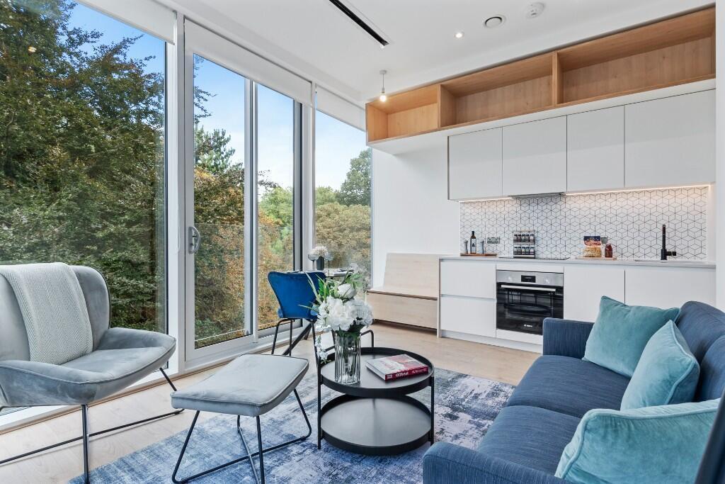 Great West Road, London, TW8