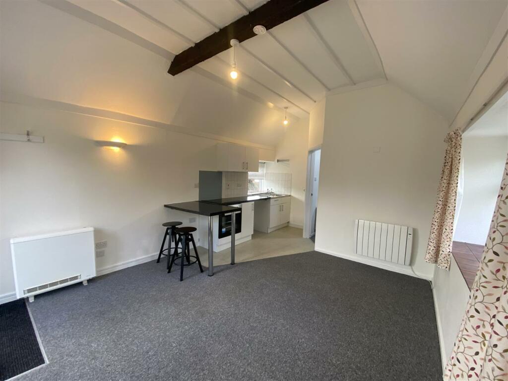 Open  plan living .jpeg