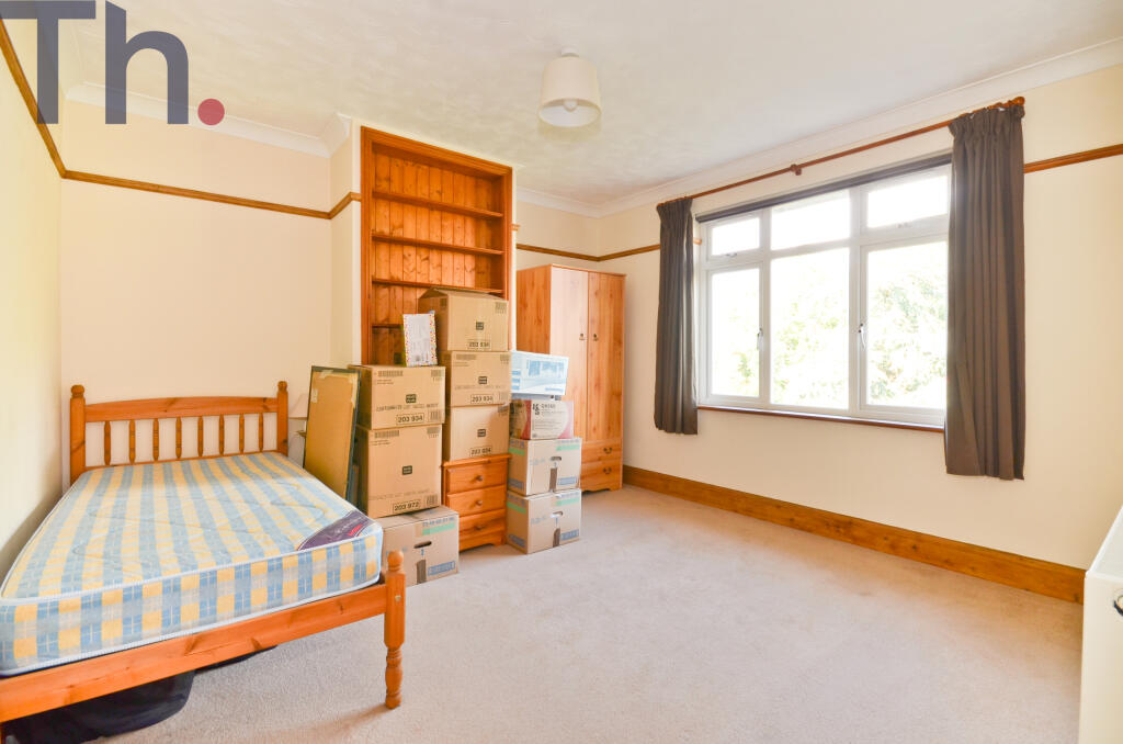 Bedroom 2.JPG
