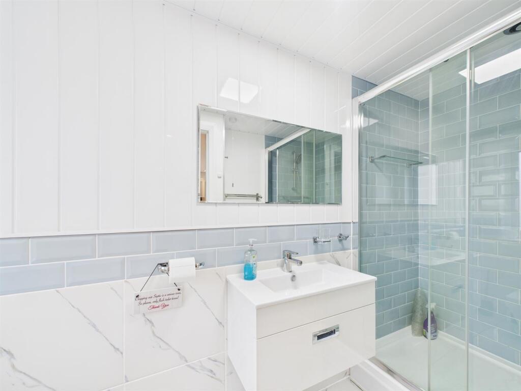 ANNEXE EN-SUITE