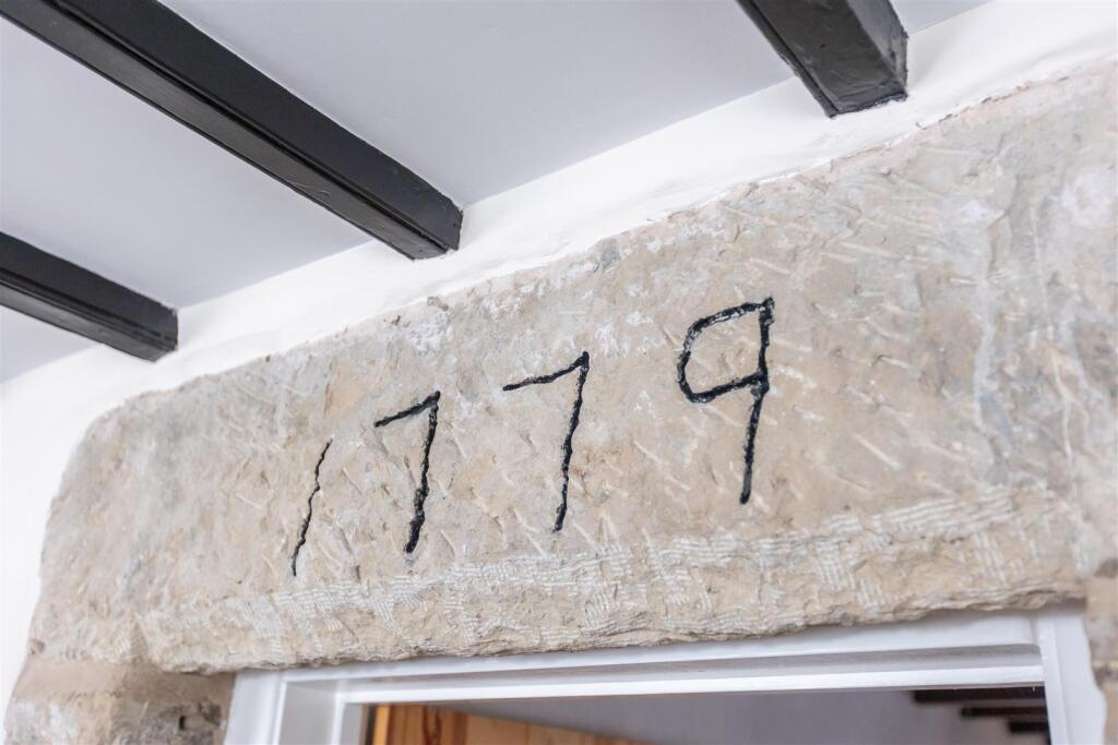 Wandales 2 Kitchen Dining Room-7.jpg