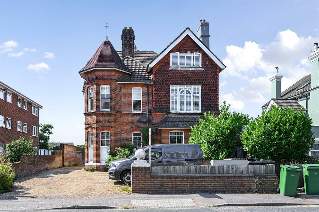 50a Sedlescombe Road South- TN380TJ (30).jpg