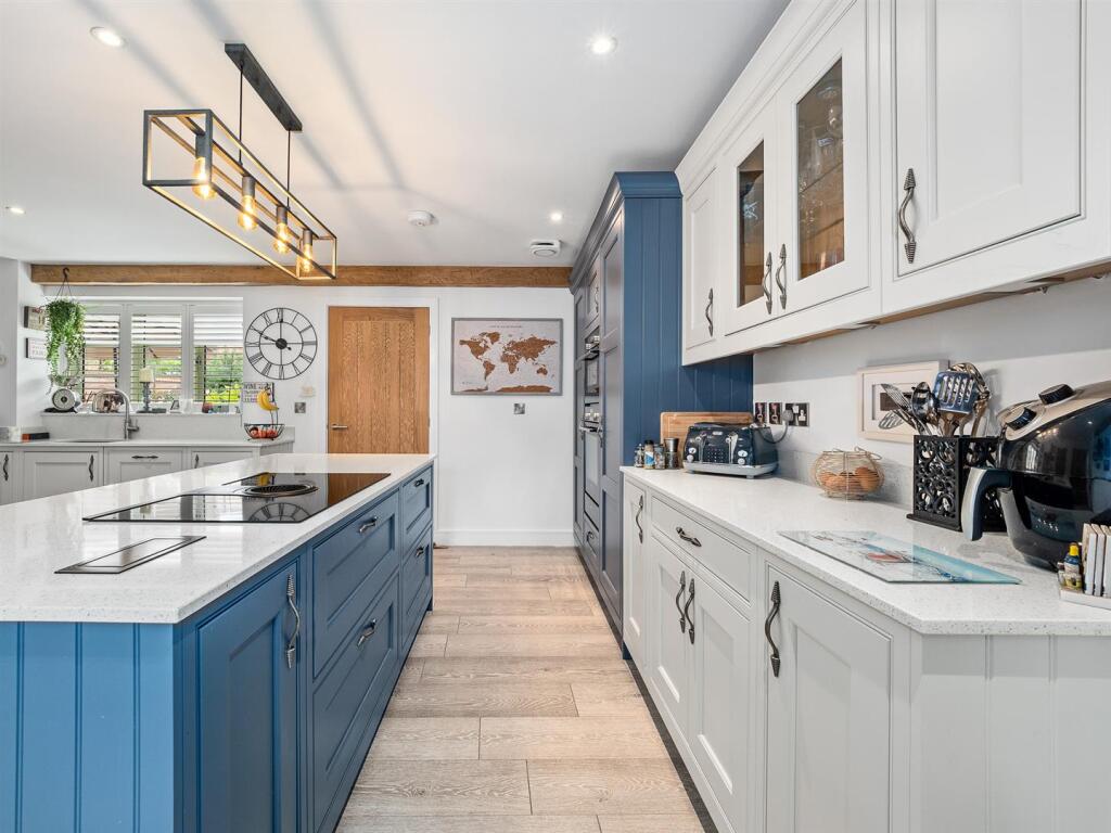 10 Shottery Green-10.jpg