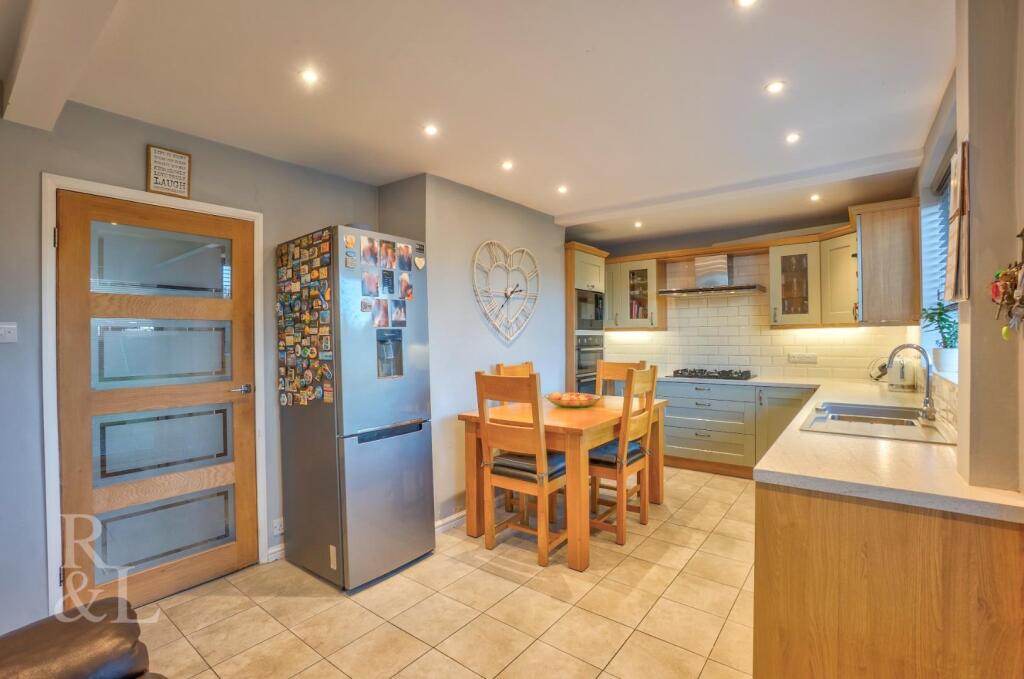 123 Eltham Road (2).jpg