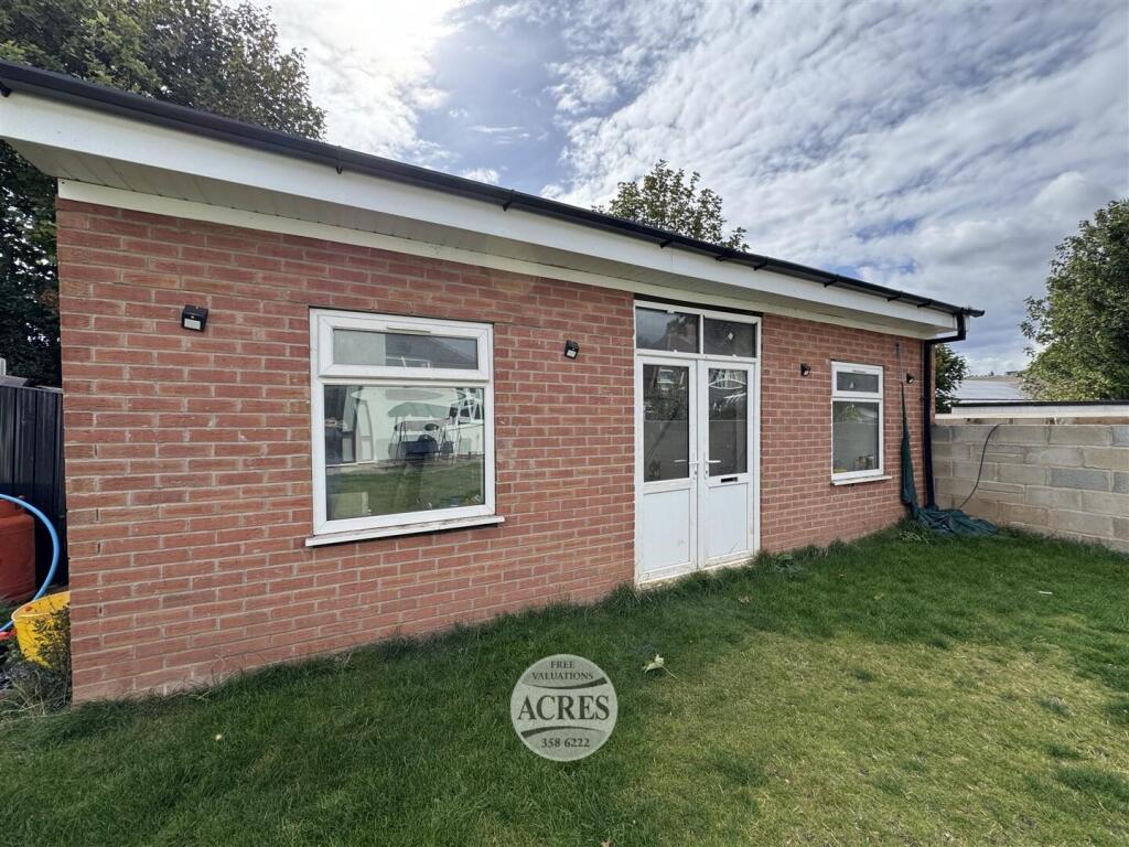 IMG_1596 (Large).jpg