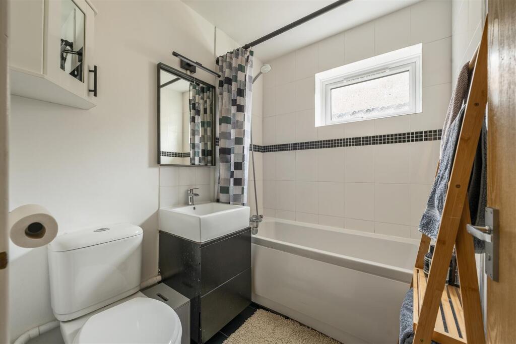 High Road Leytonstone, E11