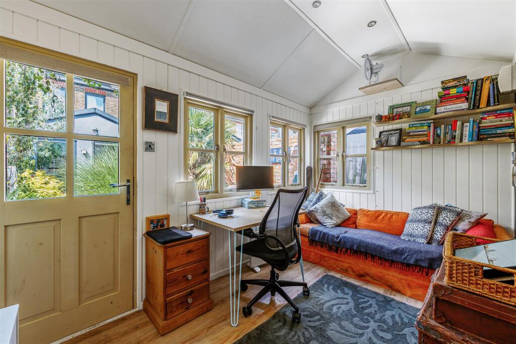 23 Cranmer Avenue-17.jpg