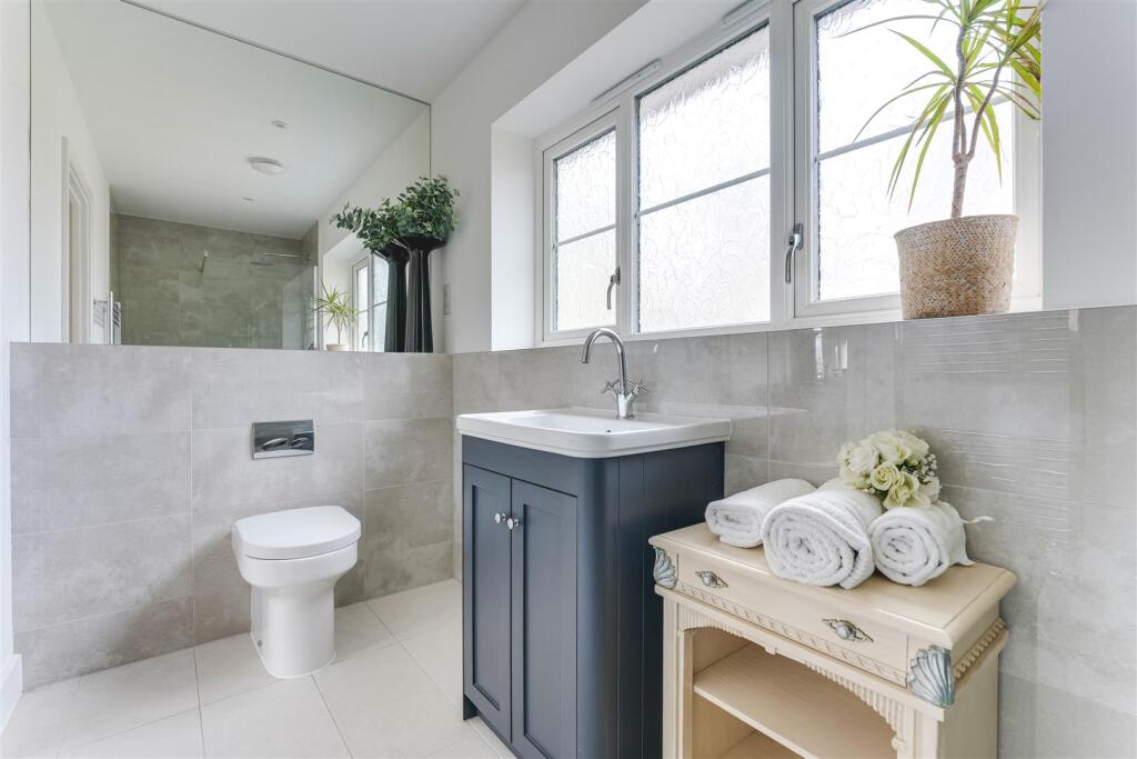 Redbank Close-15.jpg