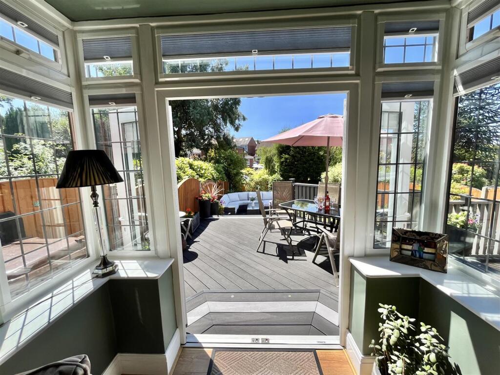 Open Plan Living/Dining/Kitchen