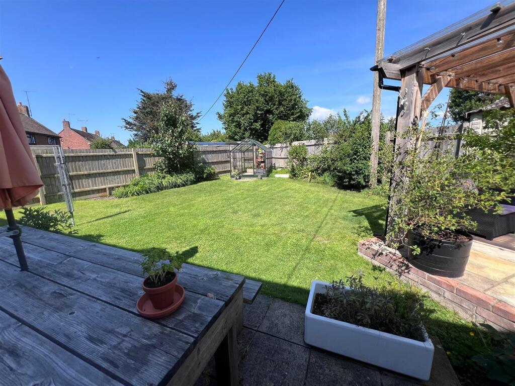 Patio area 4.jpg