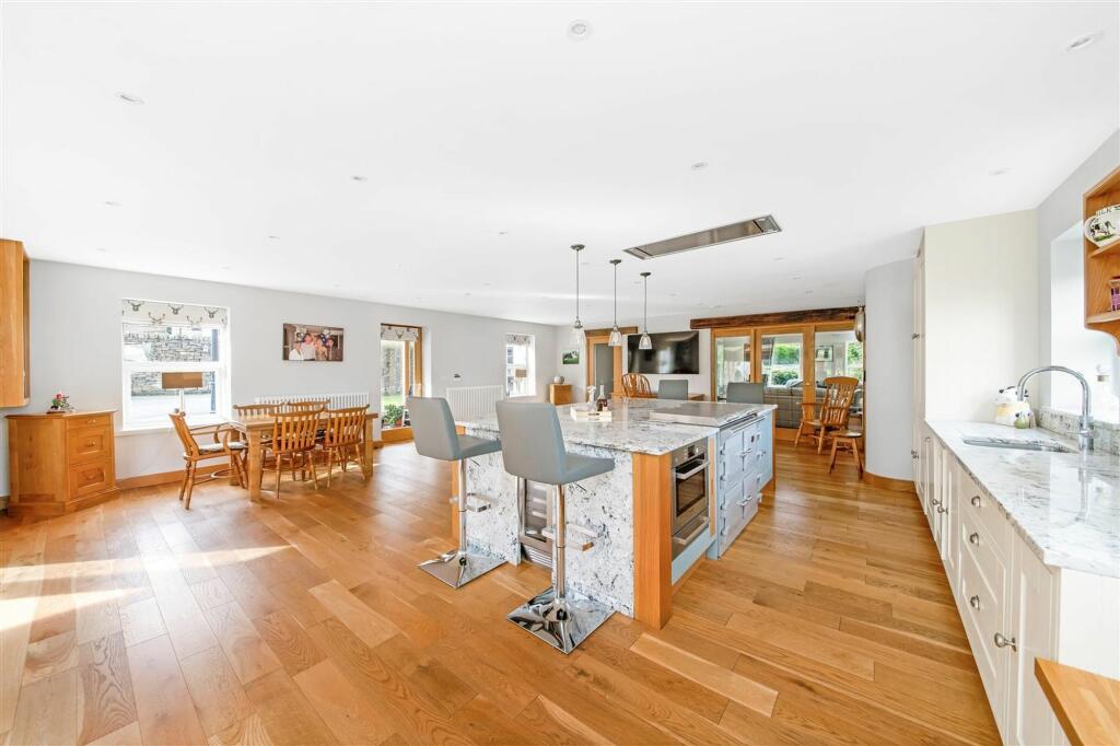 LIVING DINING KITCHEN