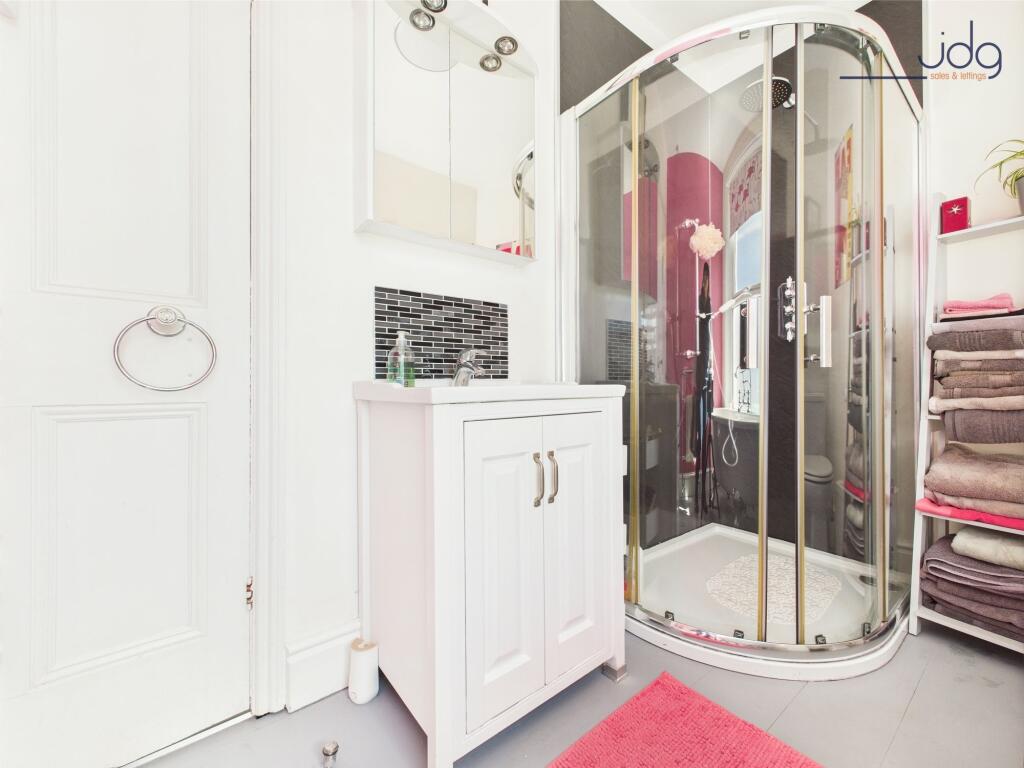 Second Floor Family Bathroom