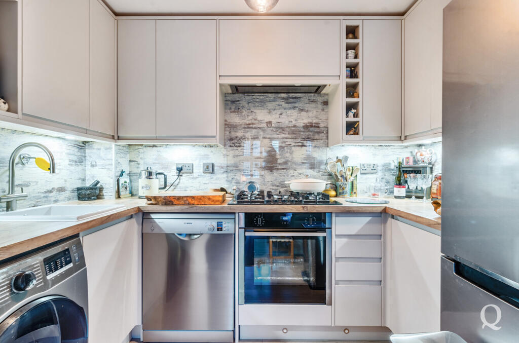 e244722b-03b9-4dc...