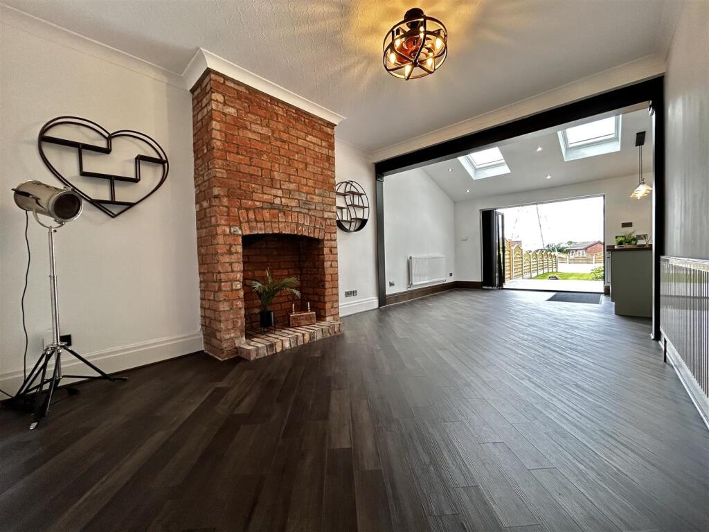 Open Plan Lounge Area