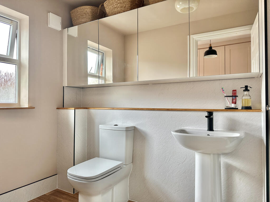 Master En-Suite