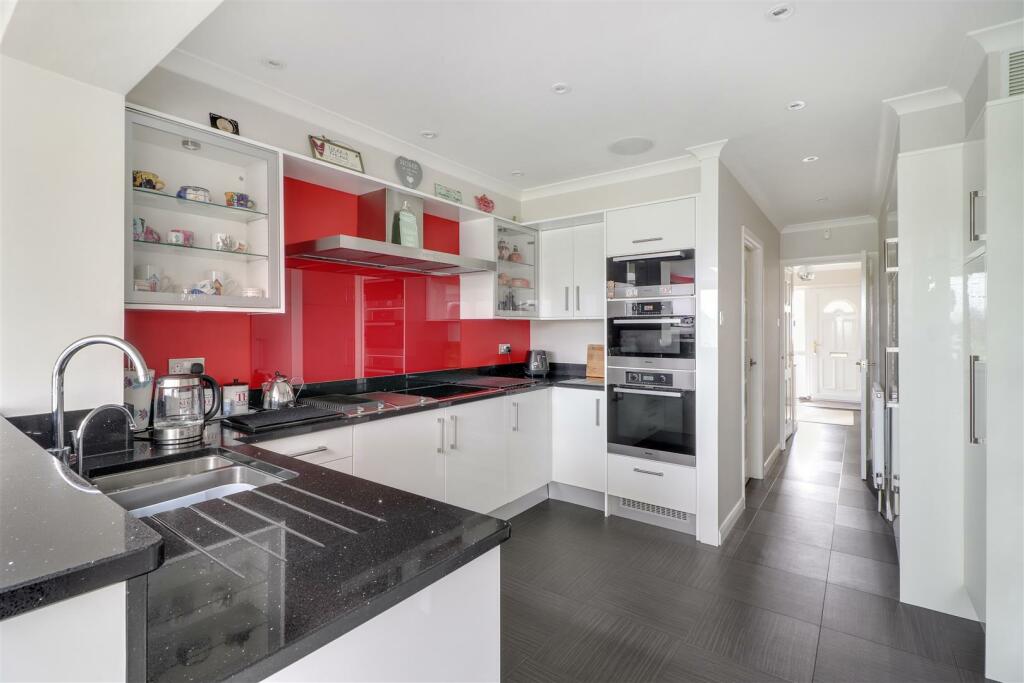 Kitchen.jpg