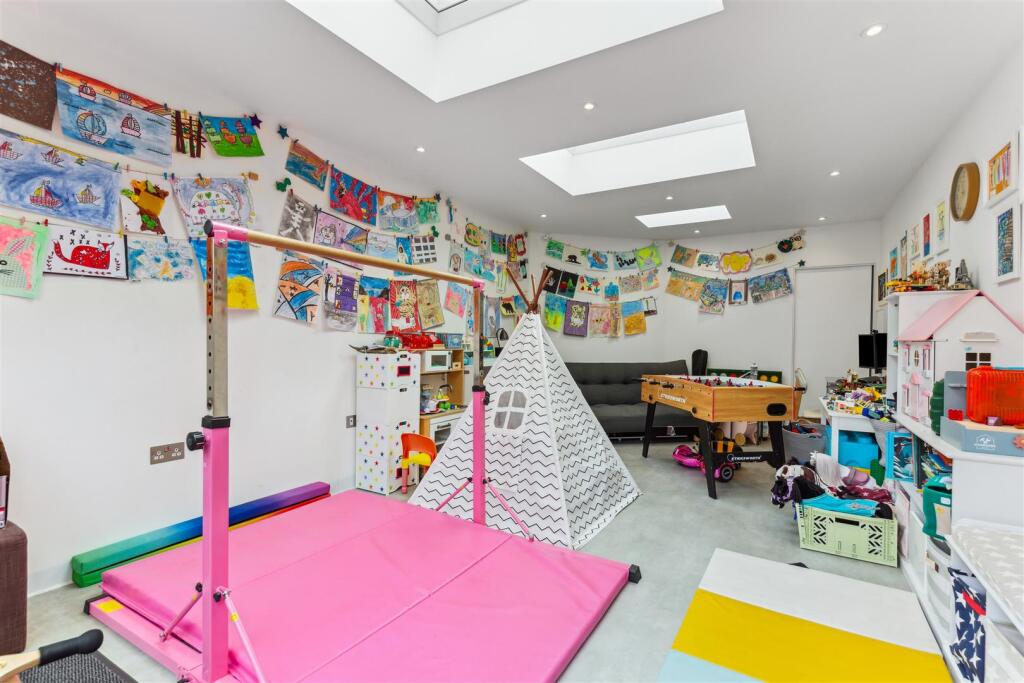 Antrobus Road, W4 - FOR SALE