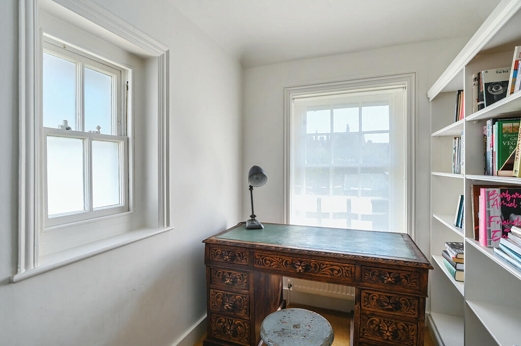 7 mermaid street ...