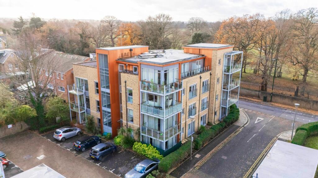 Southcott Road, Teddington, TW11
