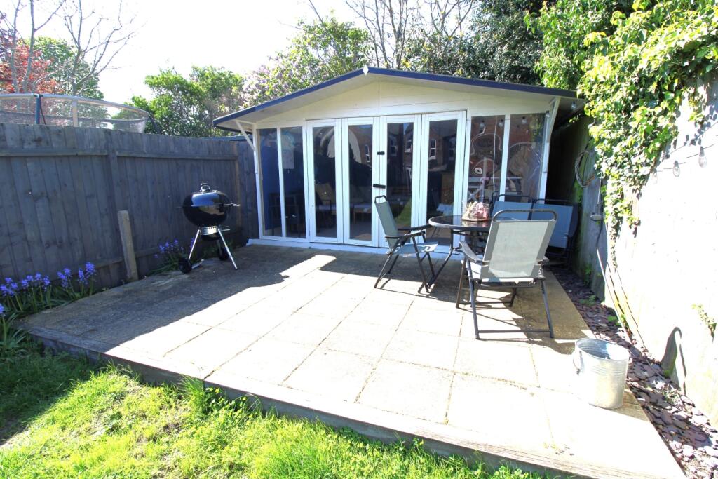 Summer House Garden 1