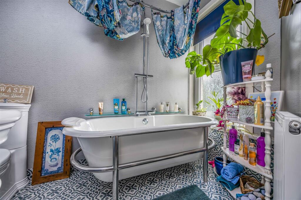 162 Brockhurst Road, Gosport-Small-PorticoMarketin