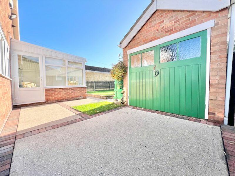 Garage to rear