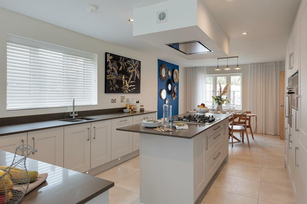 Kitchen/Dining Area