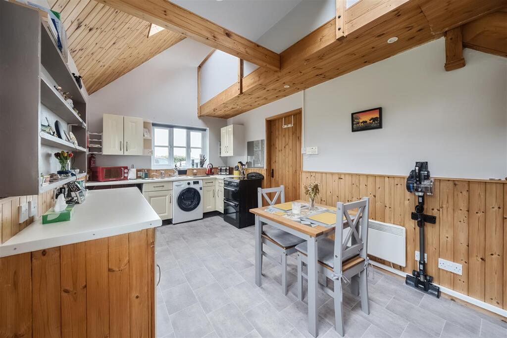 Annexe Kitchen / Dining Room