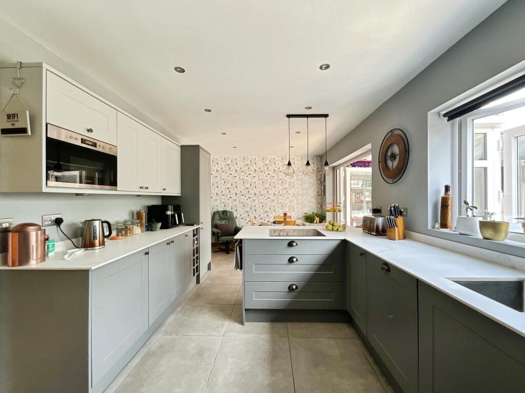 13d36389-5-4C07-A702-6E6236659CAB-1309-000000AC2106153F