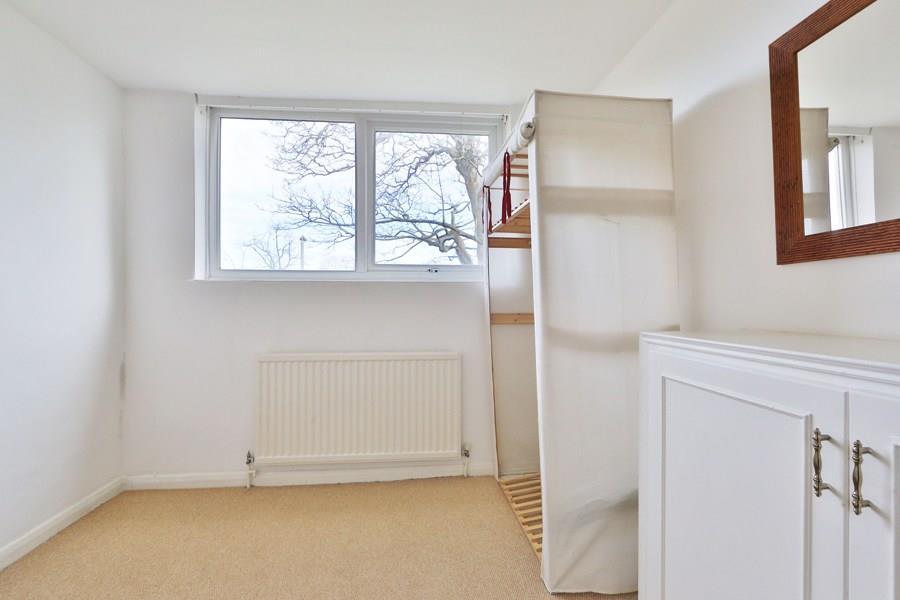 3_33_leathwaite_road