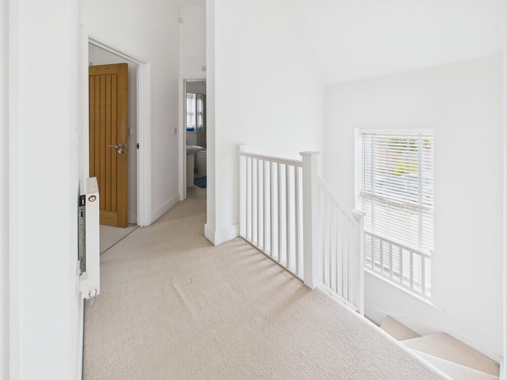 CAM05068G0-PR0013...