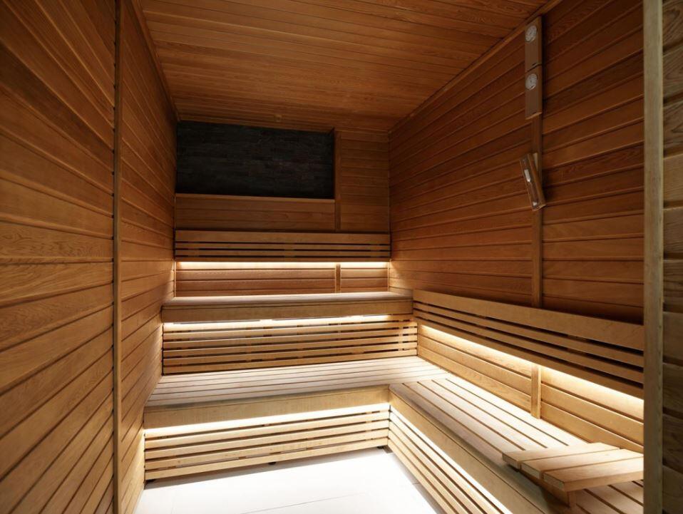 Sauna &amp; Steam Room