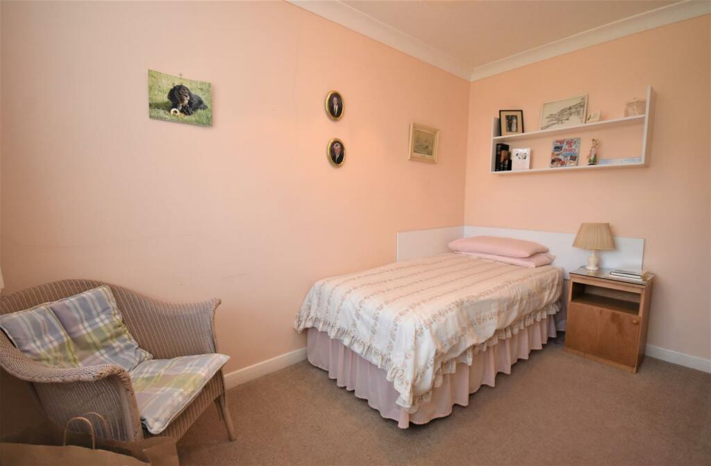 Bedroom 4.JPG