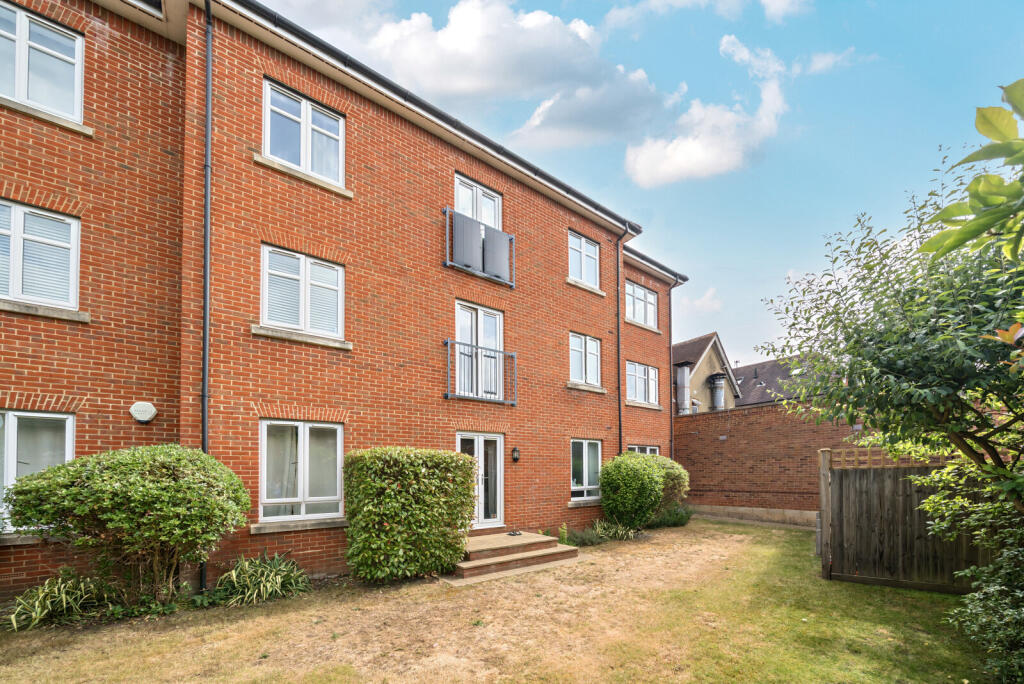 1298134-4-682ee68...