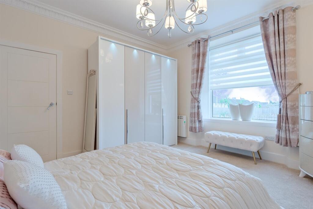 007-23 East Academy Street Wishaw, ML2 8BG.jpg