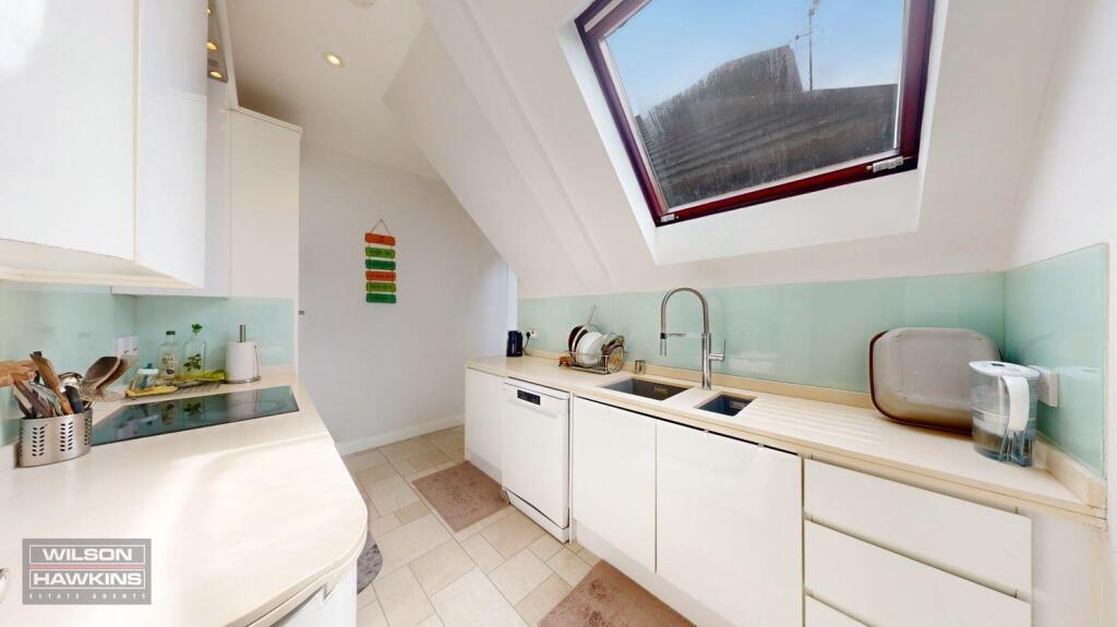 Palmerston Court, 11 Elmfield Close - wgTCqsvykwDi