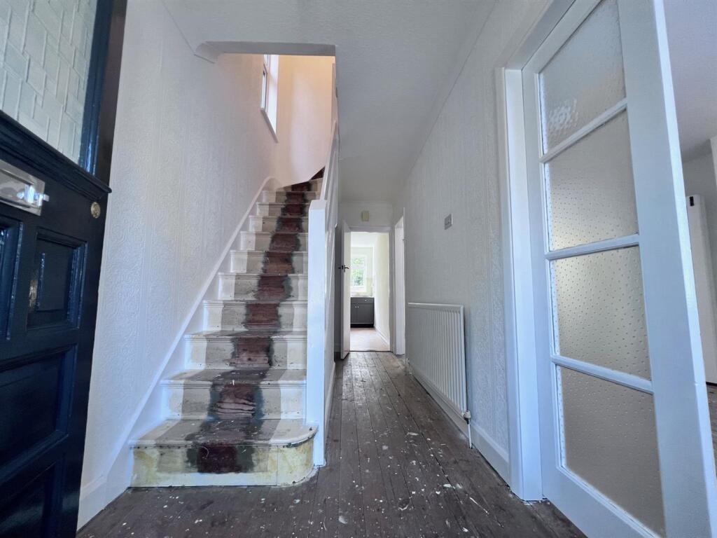 Entrance Hallway.jpg