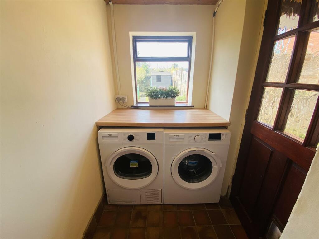Rear porch/ utility