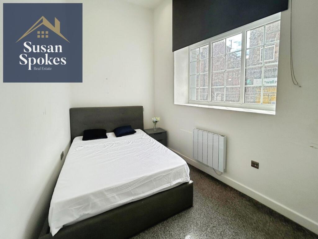 pbox-bedroom-331944.jpg