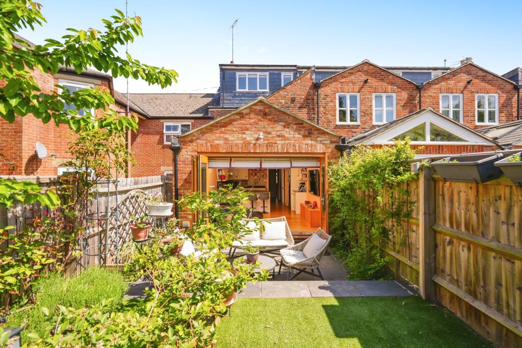 Garden through to Family Room
