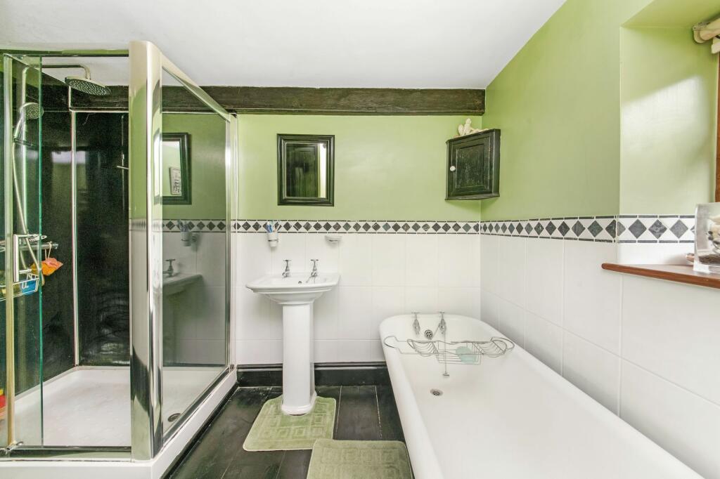 HOUSE BATHROOM