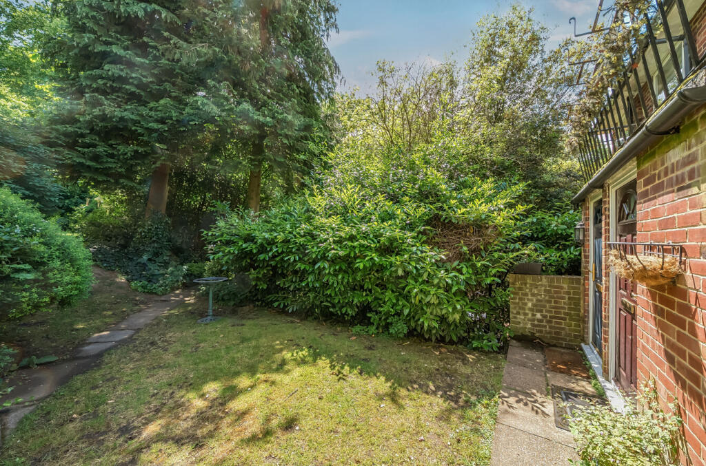 1301890-1-6836fa5...