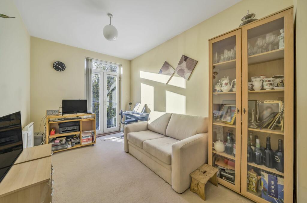 Bedroom2 /Dining Room