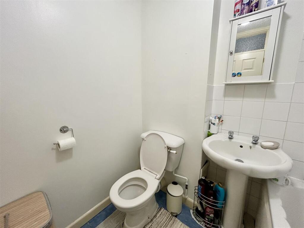 Bathroom.jpeg