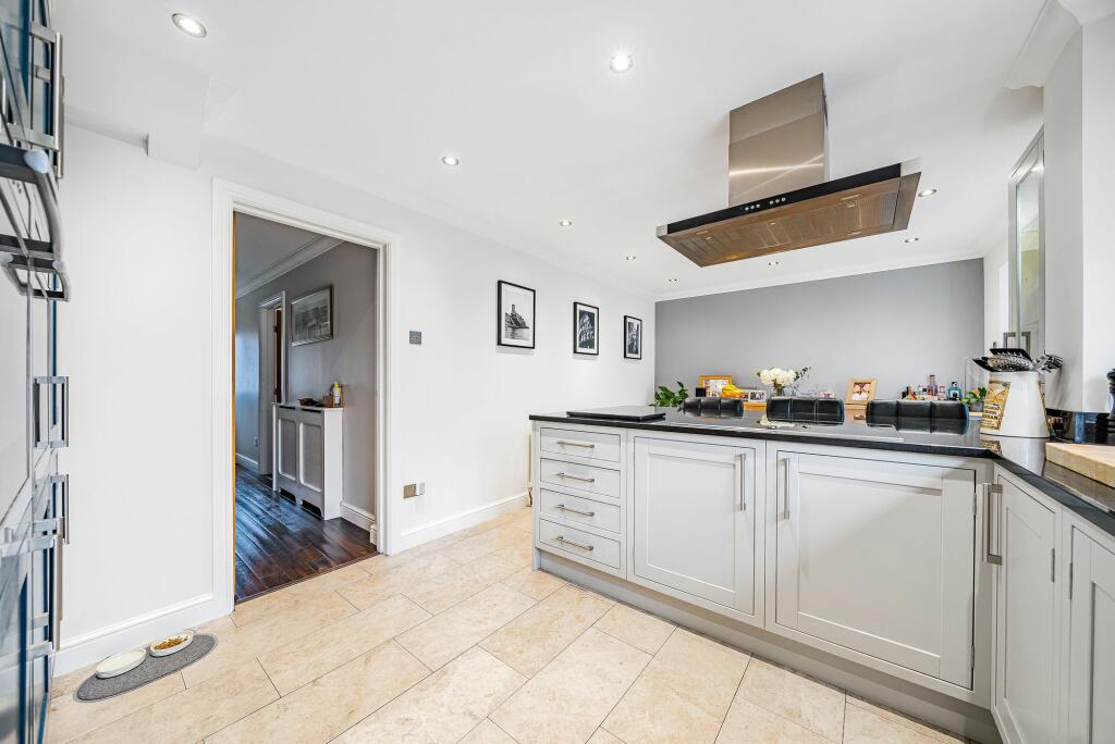 Kitchen/Dining Room (1)