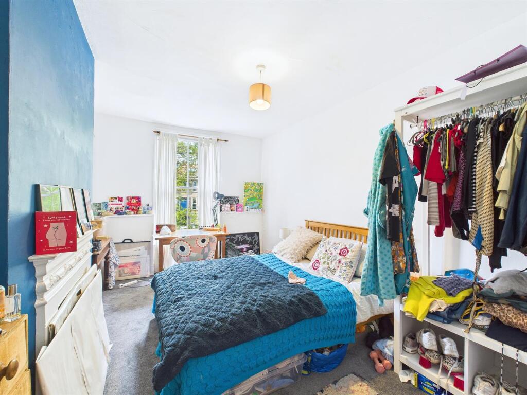 12 - Period 9 Bedroom HMO.jpg