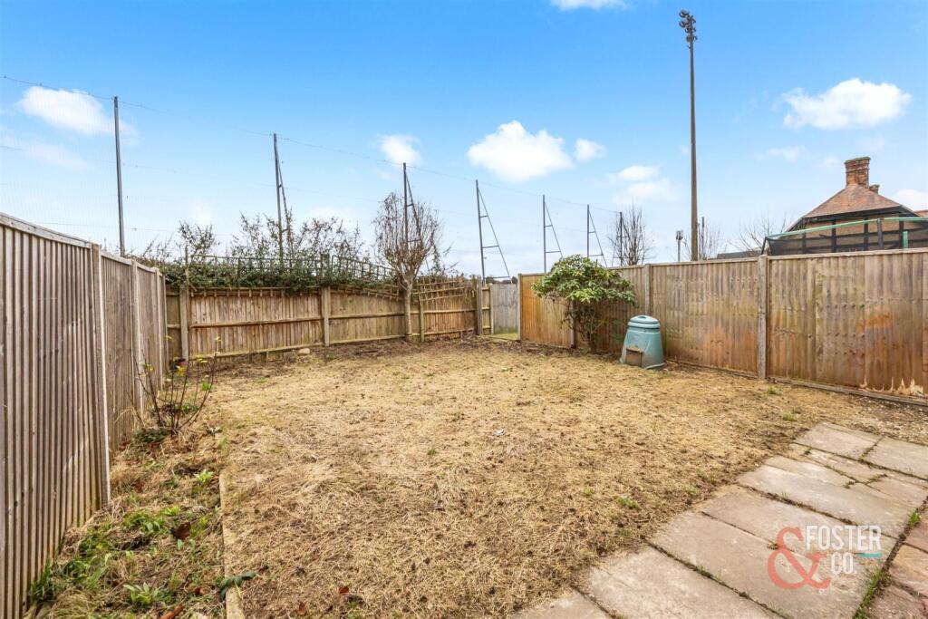 St Floras Close, 9_017.jpg