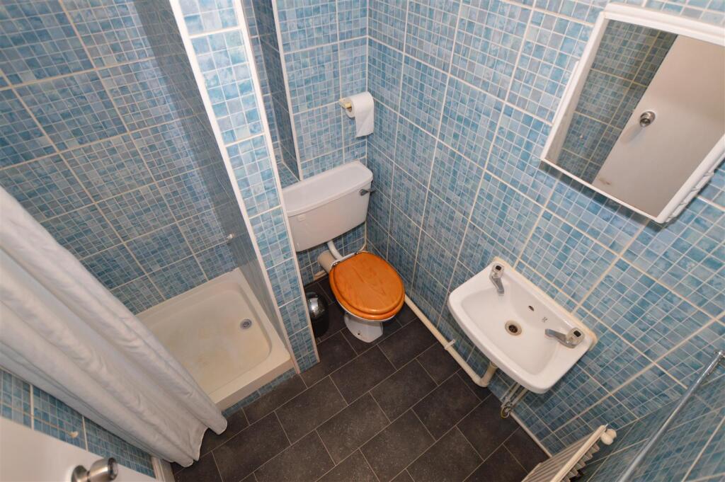 shower room.JPG