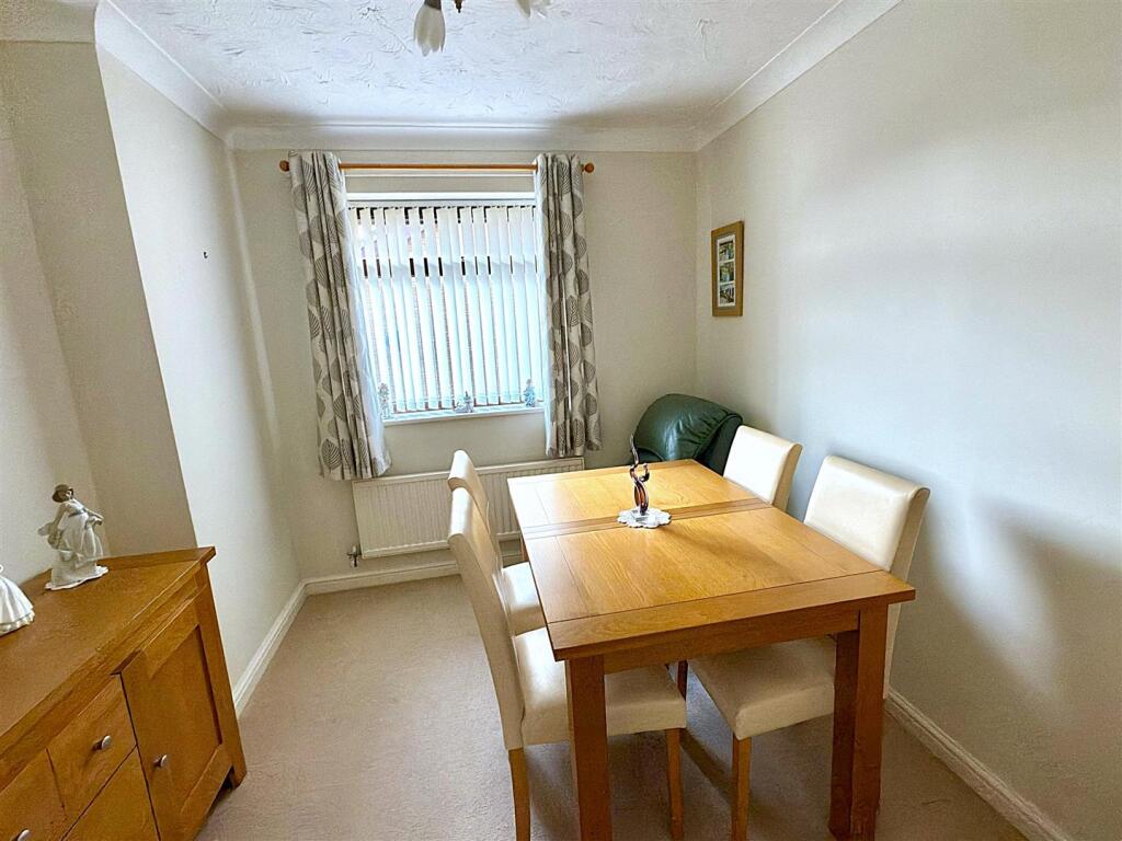 DINING ROOM OR BED 4.jpg