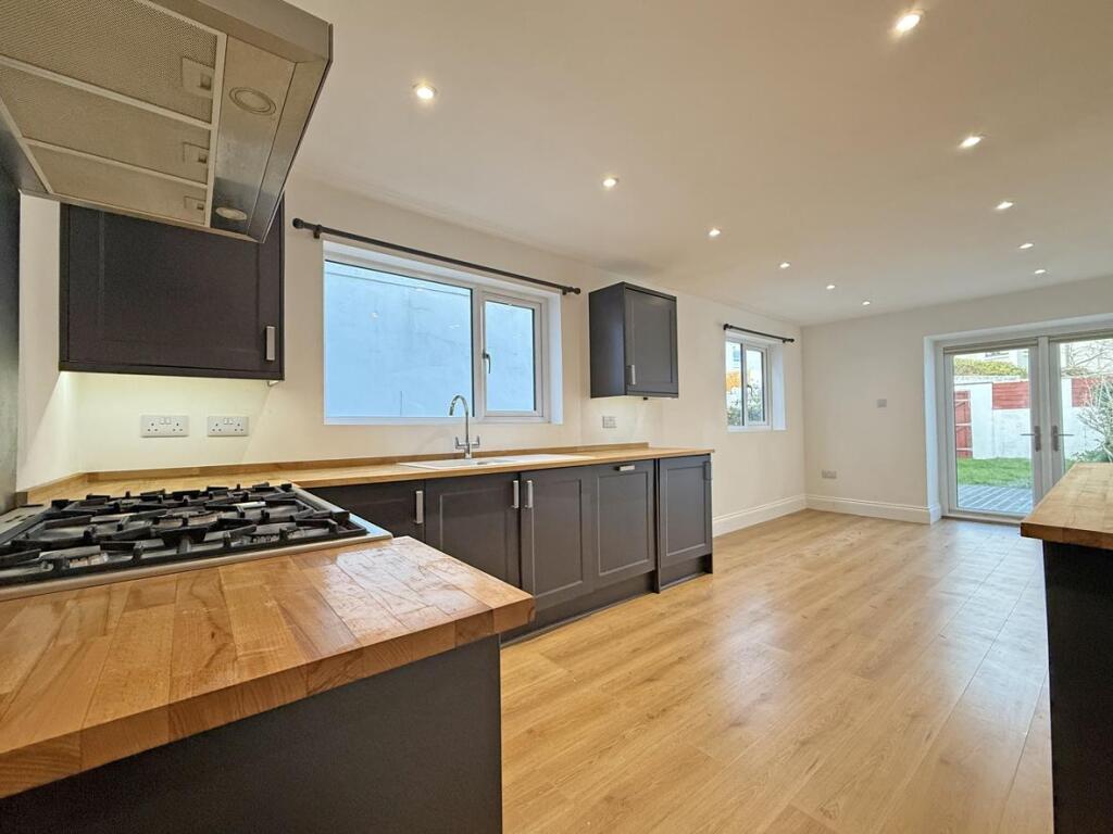 Waterloo Street 57 - Kitchen Three.jpg